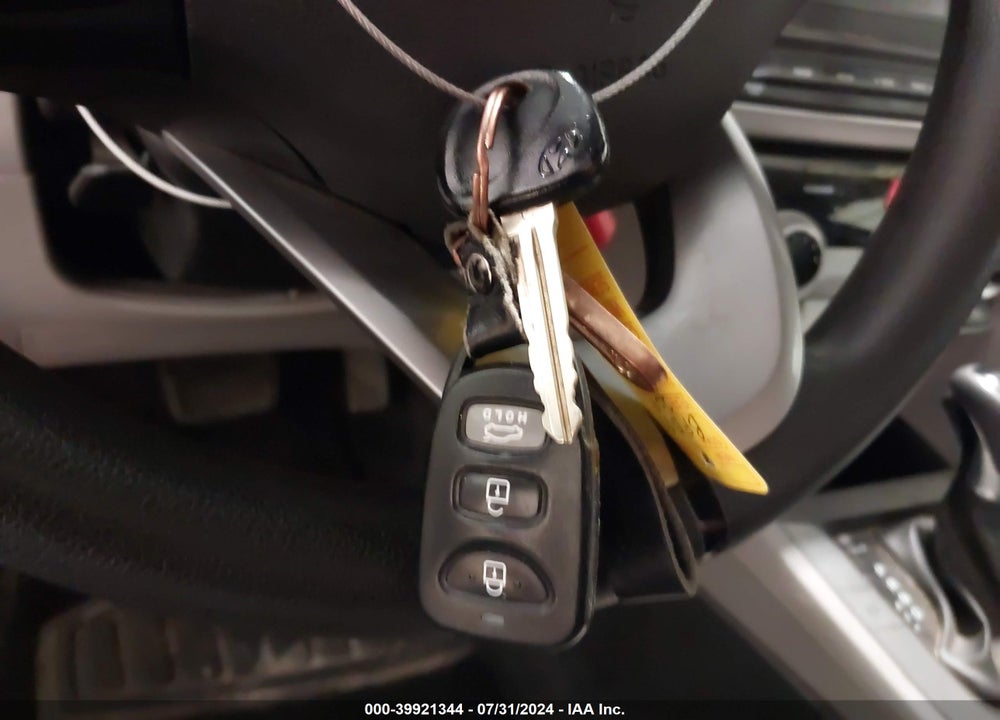 2019 HYUNDAI ELANTRA VIN: 5NPD74LFXKH491011
