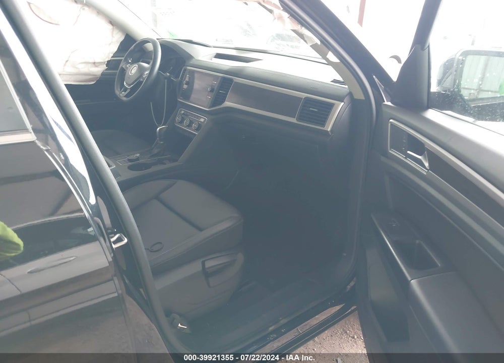 2019 VOLKSWAGEN ATLAS 3.6L V6 SE W/TECHNOLOGY R-LINE VIN: 1V2XR2CA2KC526215