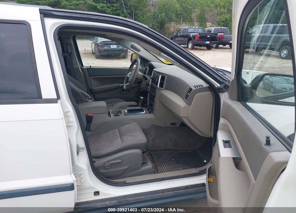 2008 JEEP GRAND CHEROKEE VIN: 1J8GR48K88C138468