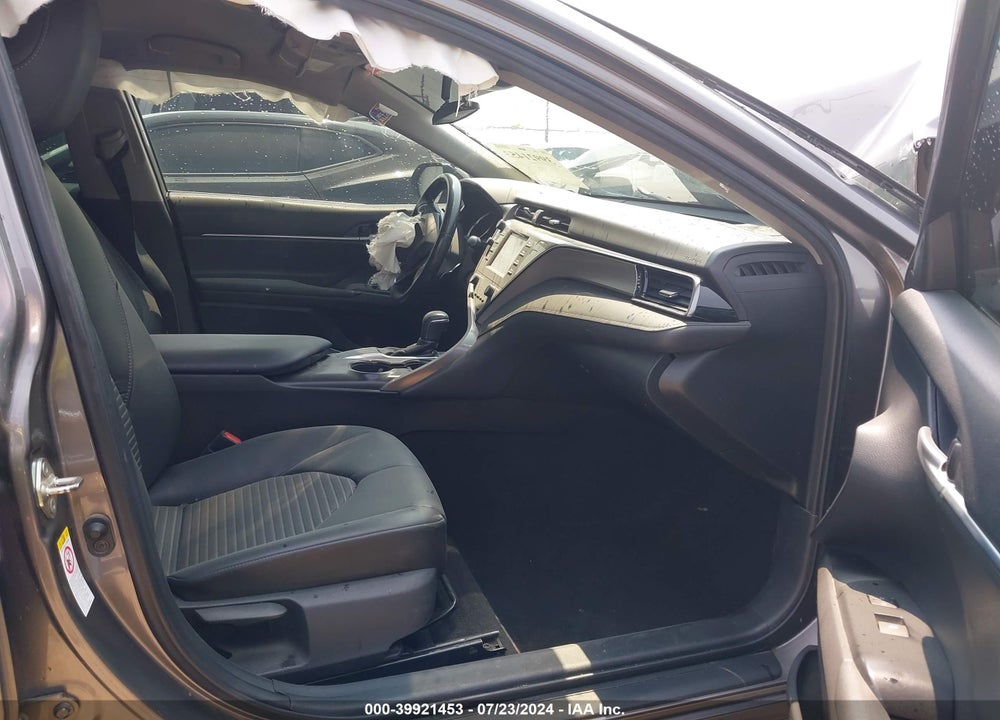 2019 TOYOTA CAMRY SE VIN: 4T1B11HK5KU231582
