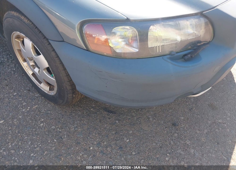 2003 VOLVO XC70 2.5T VIN: YV1SZ59H531110247