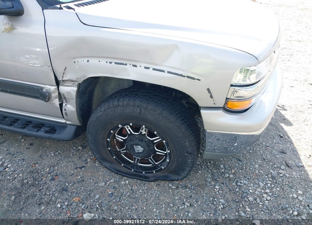 2004 CHEVROLET TAHOE LT VIN: 1GNEK13T04J267559