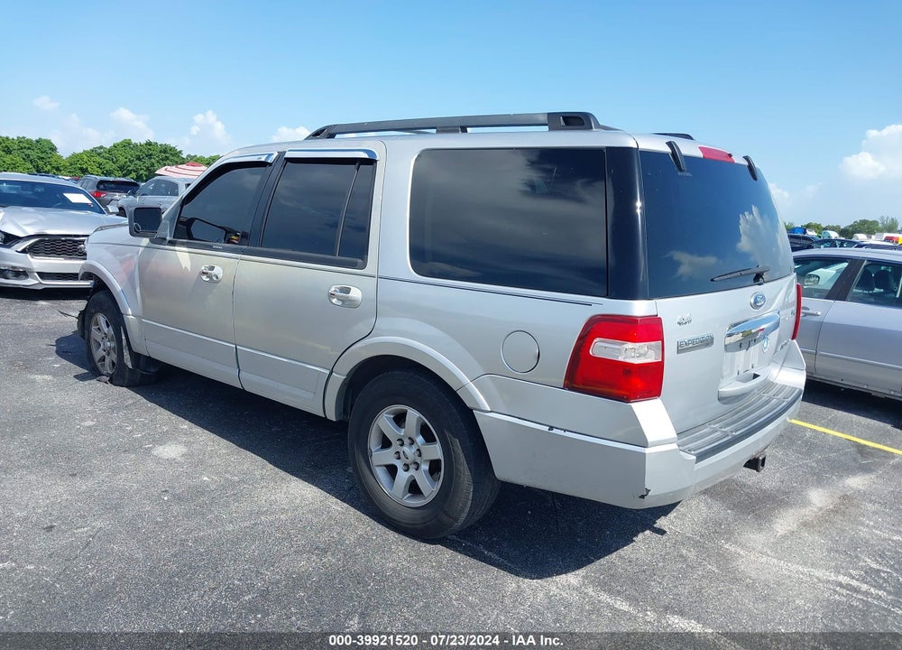 2010 FORD EXPEDITION XLT VIN: 1FMJU1G56AEB59248