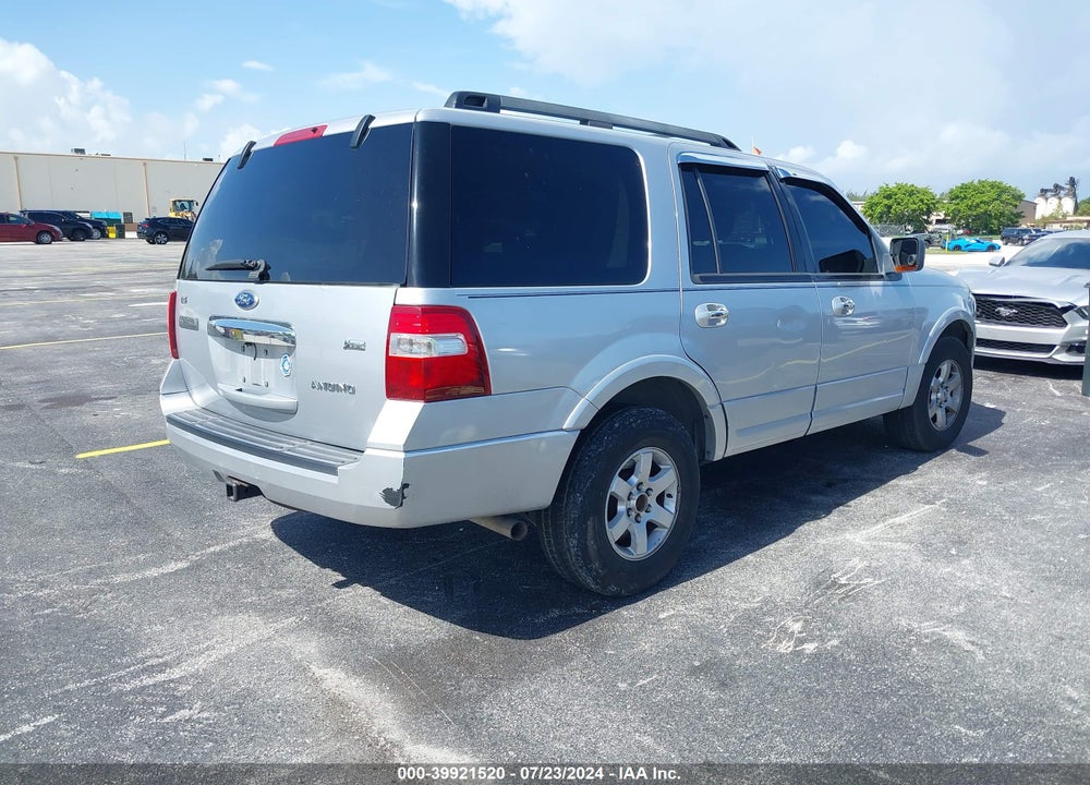 2010 FORD EXPEDITION XLT VIN: 1FMJU1G56AEB59248