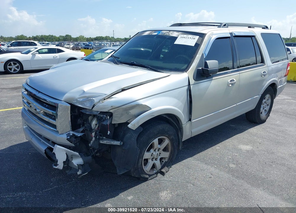 2010 FORD EXPEDITION XLT VIN: 1FMJU1G56AEB59248