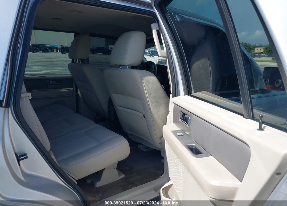 2010 FORD EXPEDITION XLT VIN: 1FMJU1G56AEB59248