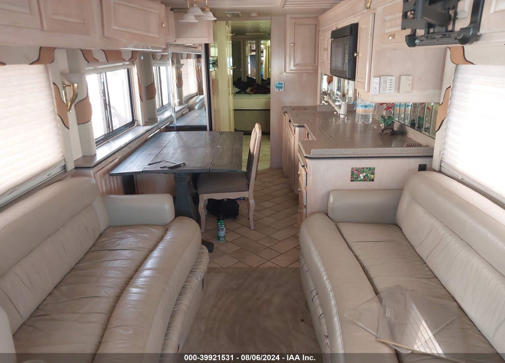 2001 ROADMASTER RAIL EXECUTIVE SIGNATURE VIN: 1RF12051311011207