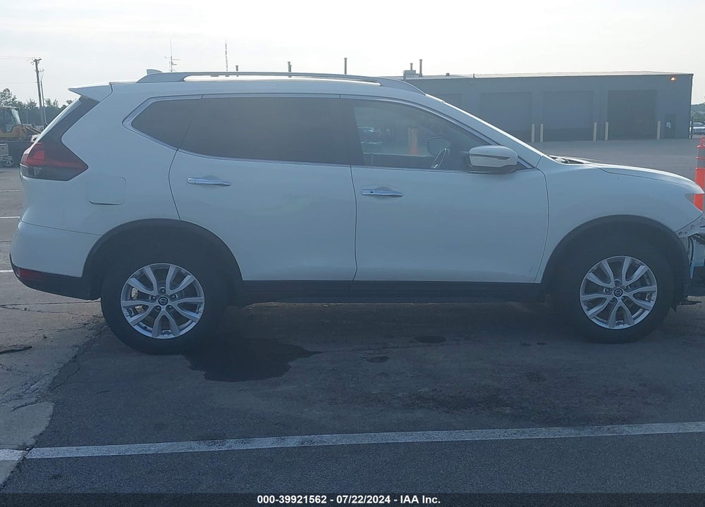 2018 NISSAN ROGUE SV VIN: 5N1AT2MVXJC801849