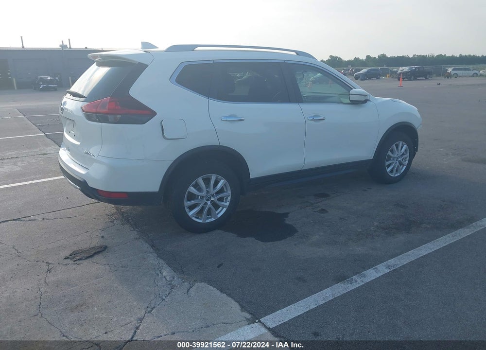 2018 NISSAN ROGUE SV VIN: 5N1AT2MVXJC801849