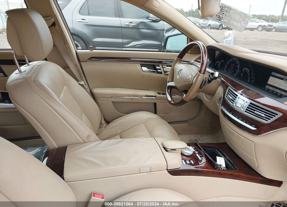 2012 MERCEDES-BENZ S 550 VIN: WDDNG7DB4CA432066