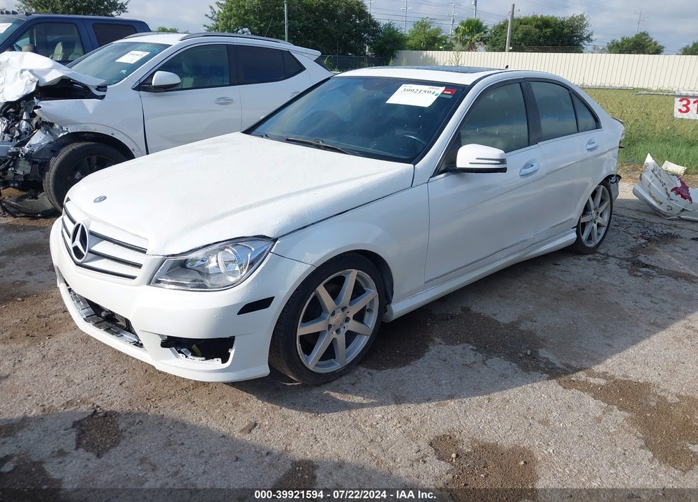 2014 MERCEDES-BENZ C 250 LUXURY/SPORT VIN: WDDGF4HB9EA958510
