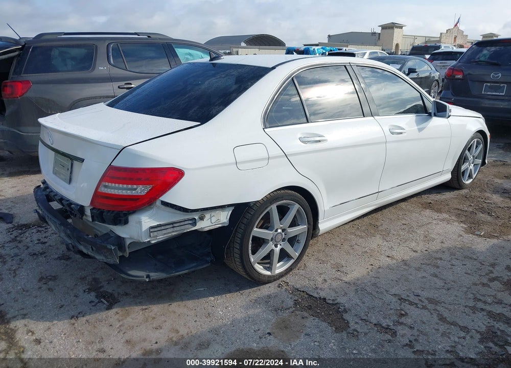2014 MERCEDES-BENZ C 250 LUXURY/SPORT VIN: WDDGF4HB9EA958510