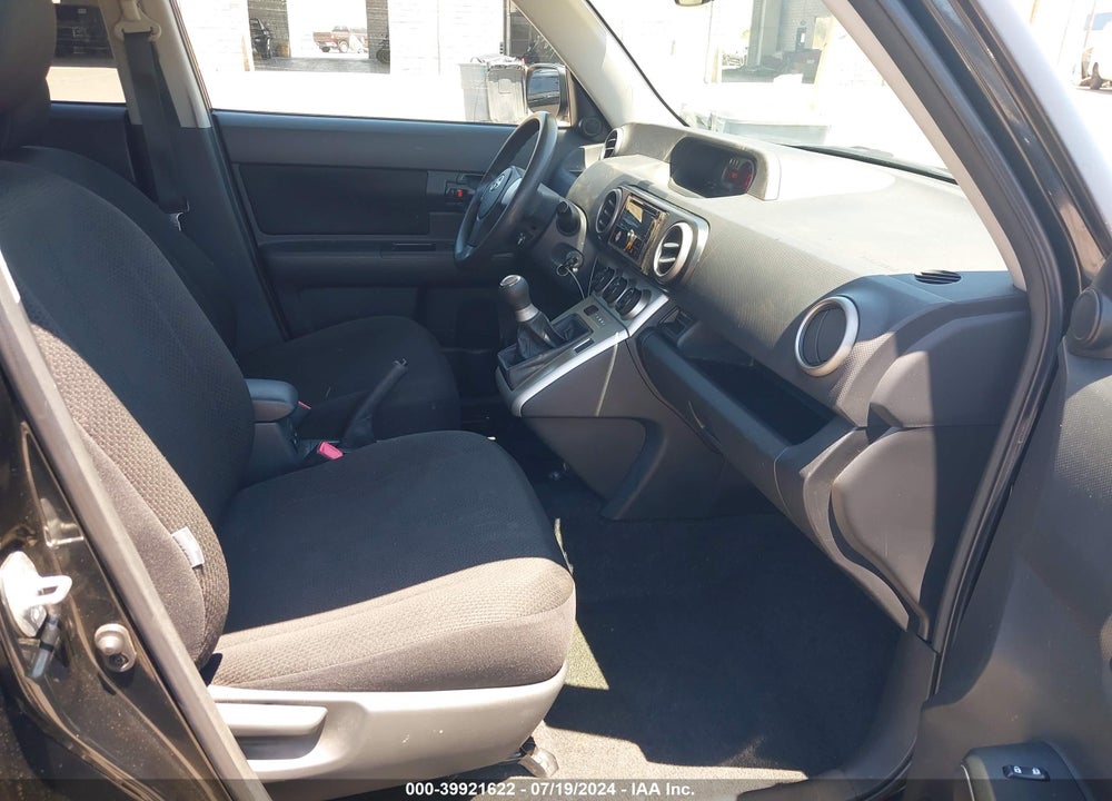 2008 SCION XB VIN: JTLKE50E181030721