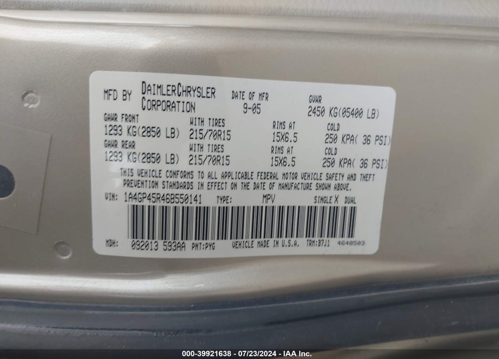 2006 CHRYSLER TOWN & COUNTRY VIN: 1A4GP45R46B550141