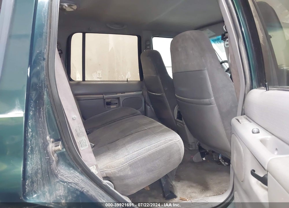 1996 FORD EXPLORER VIN: 1FMDU34X9TZA33055