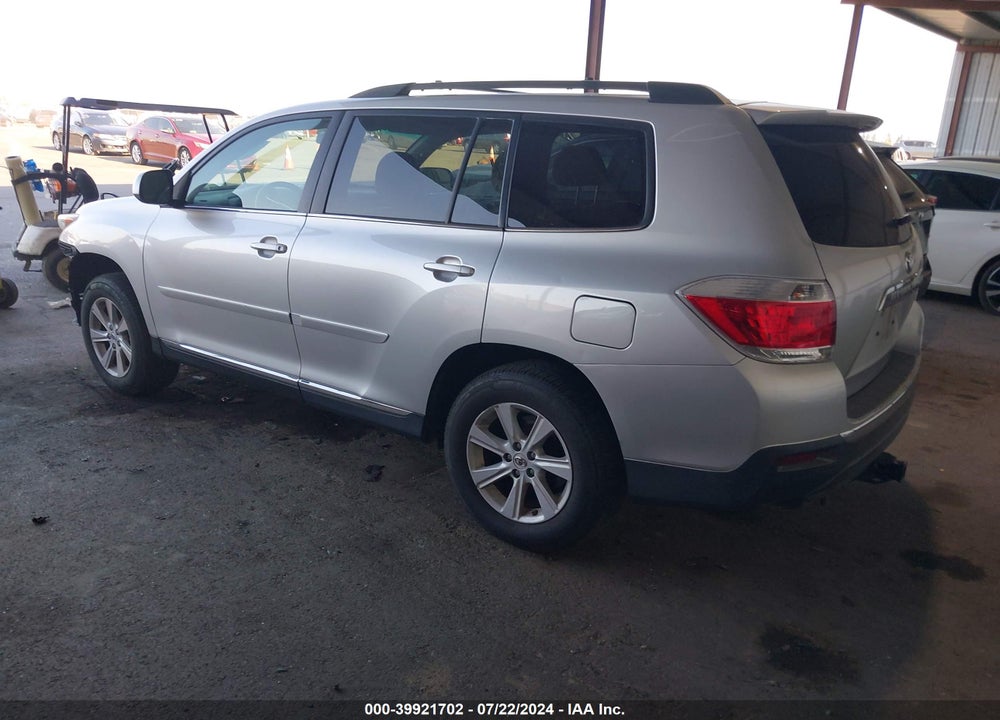 2013 TOYOTA HIGHLANDER BASE V6 VIN: 5TDBK3EH9DS178611