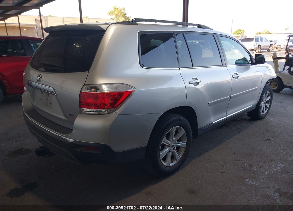 2013 TOYOTA HIGHLANDER BASE V6 VIN: 5TDBK3EH9DS178611
