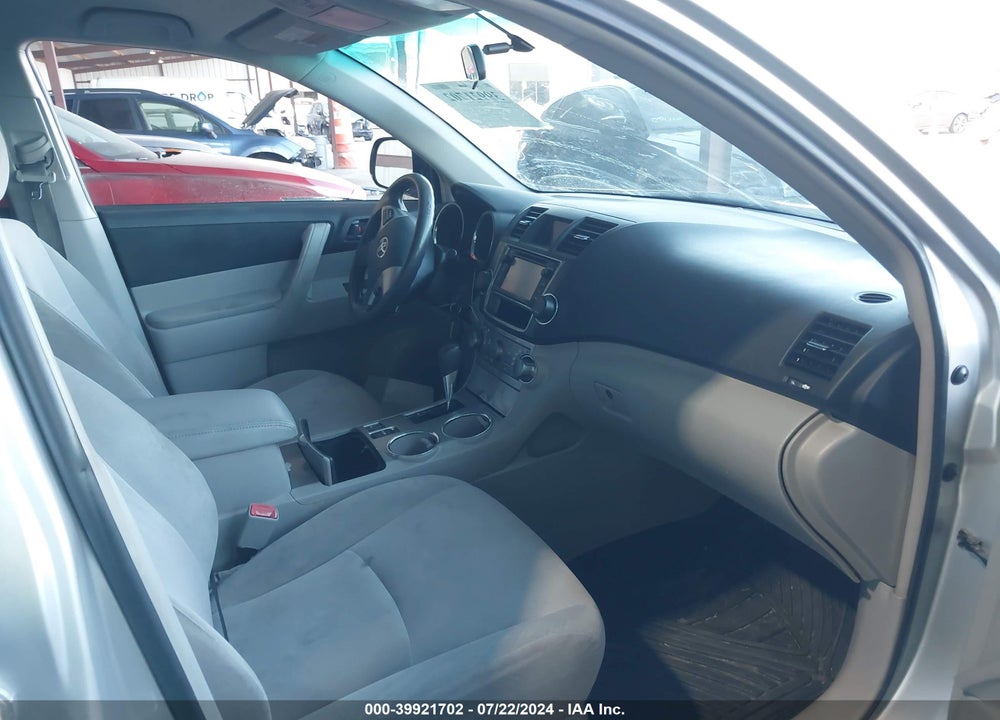 2013 TOYOTA HIGHLANDER BASE V6 VIN: 5TDBK3EH9DS178611