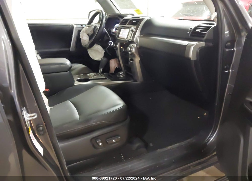 2018 TOYOTA 4RUNNER SR5 PREMIUM VIN: JTEBU5JR4J5529331