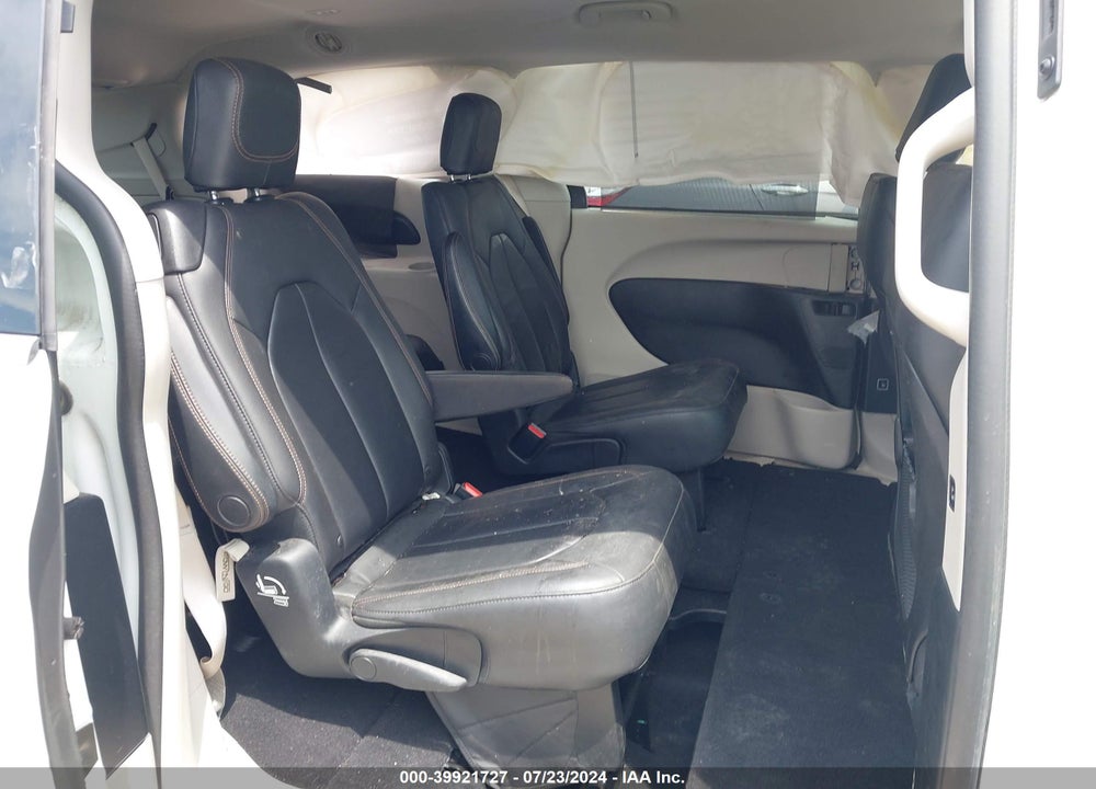 2017 CHRYSLER PACIFICA TOURING L VIN: 2C4RC1BG8HR656379