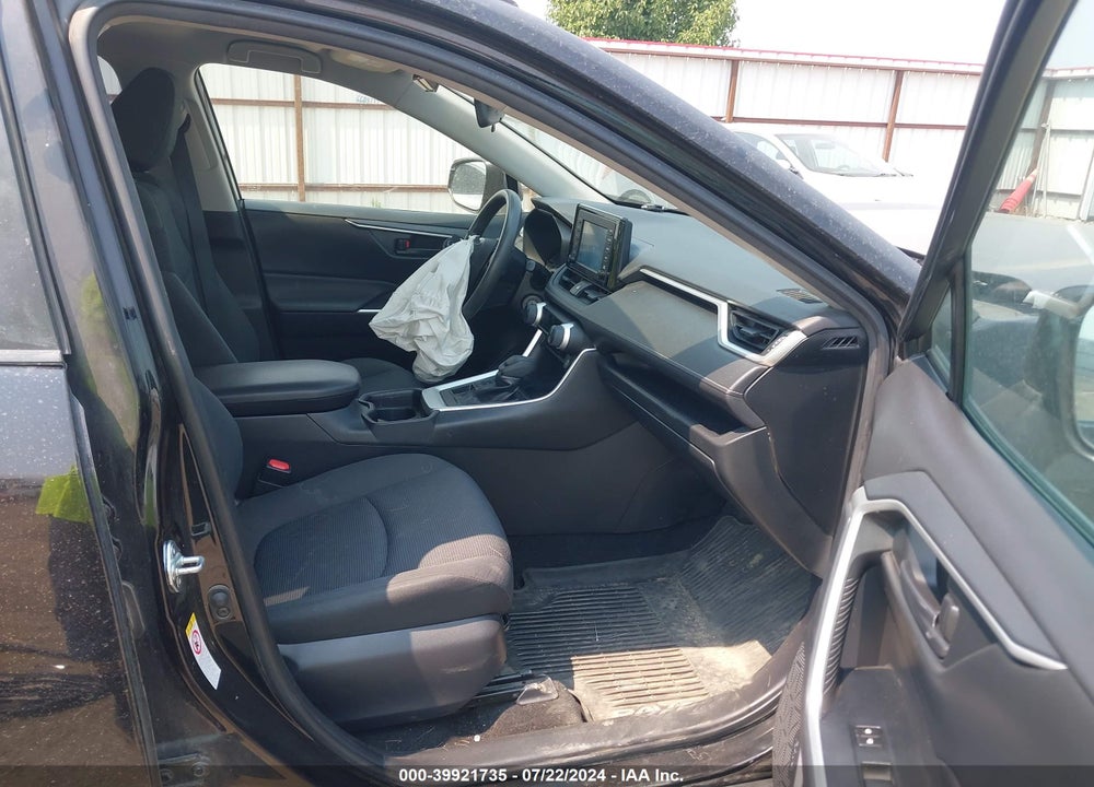 2019 TOYOTA RAV4 LE VIN: JTMF1RFVXKJ004701