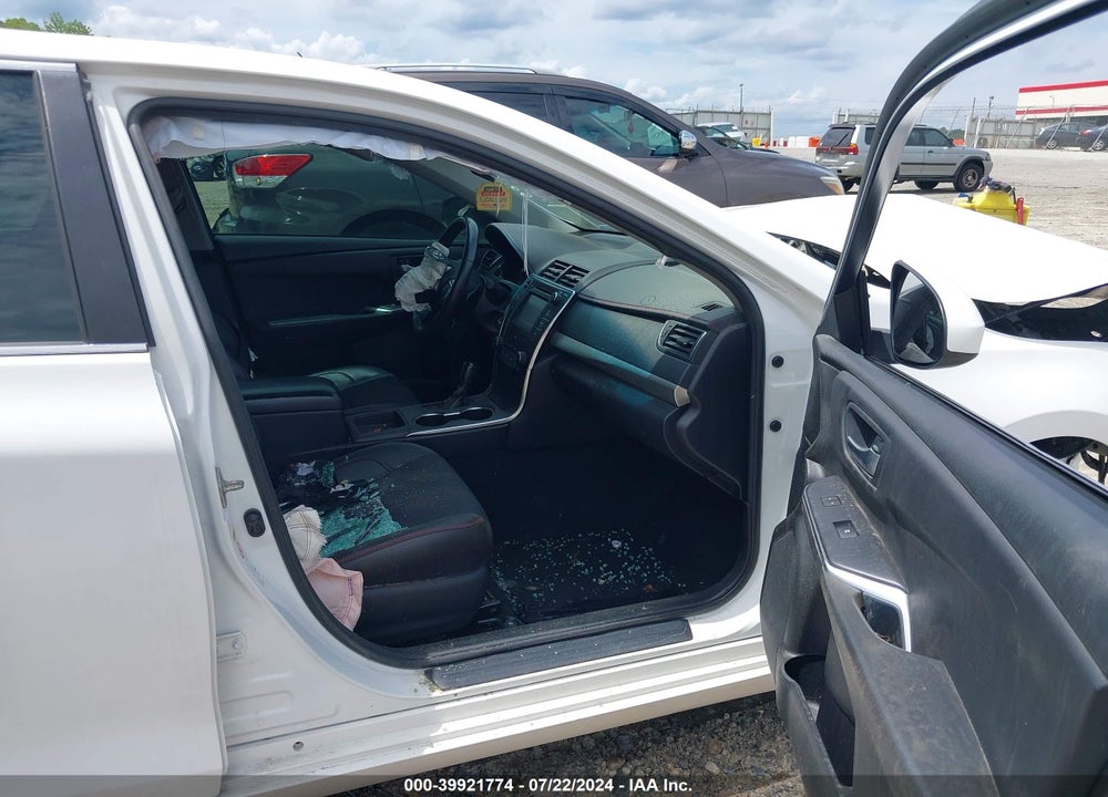 2017 TOYOTA CAMRY SE VIN: 4T1BF1FK3HU416596
