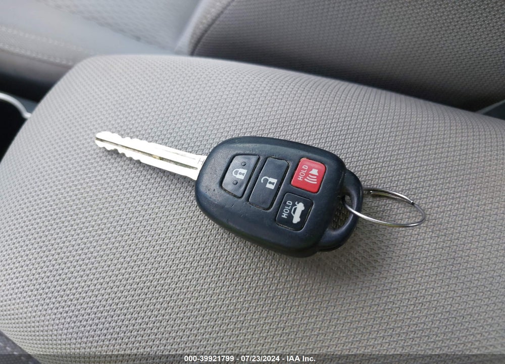 2015 TOYOTA COROLLA LE PLUS VIN: 2T1BURHE5FC239687