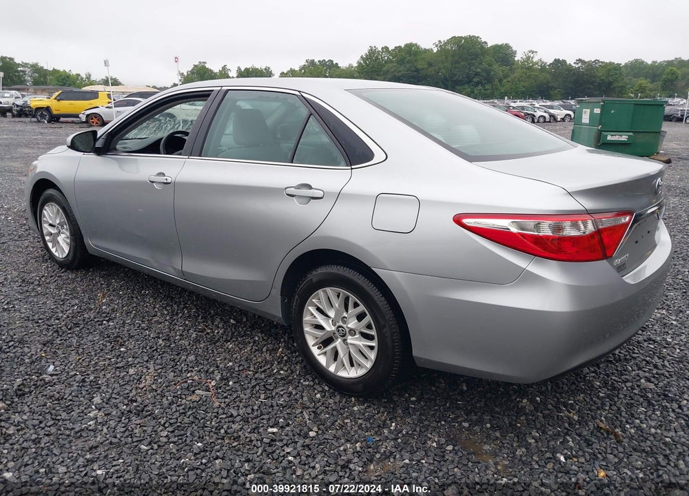 2017 TOYOTA CAMRY LE VIN: 4T1BF1FK8HU370652