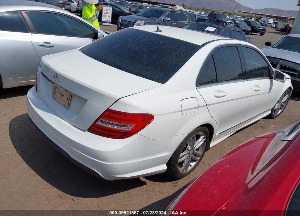 2014 MERCEDES-BENZ C 250 LUXURY/SPORT VIN: WDDGF4HB2EA950023