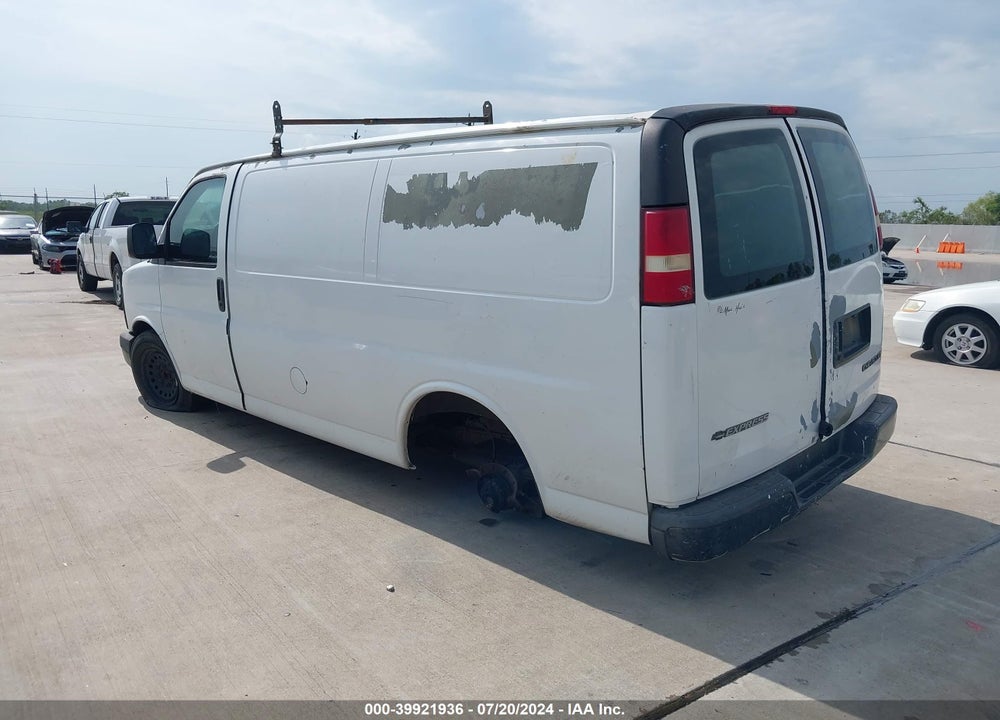 2005 CHEVROLET EXPRESS VIN: 1GCFG15X351131913