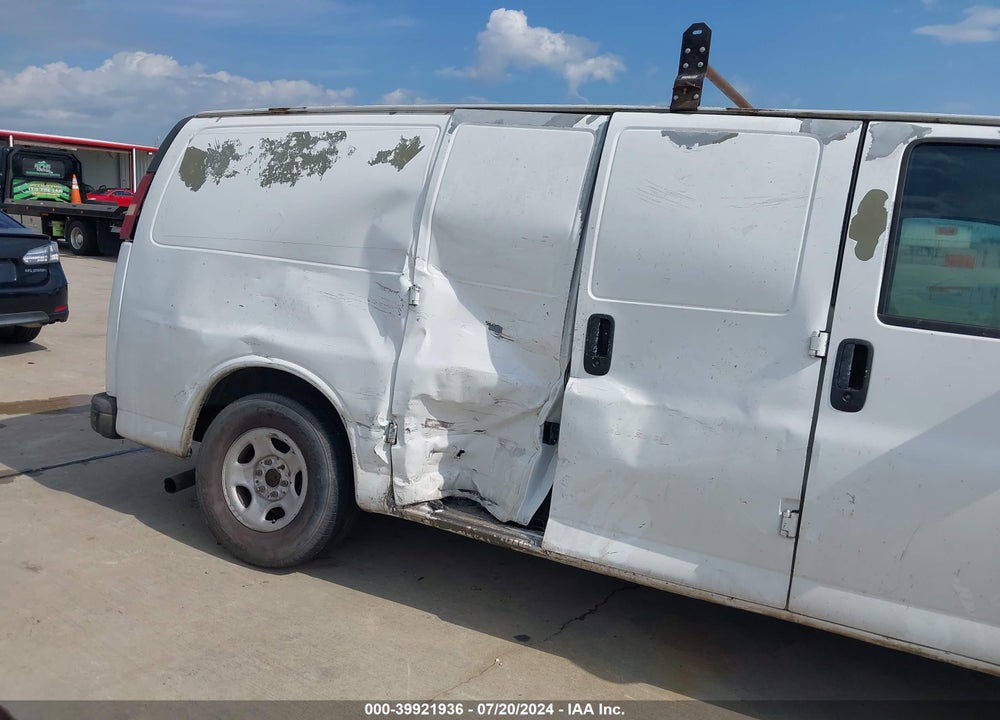 2005 CHEVROLET EXPRESS VIN: 1GCFG15X351131913
