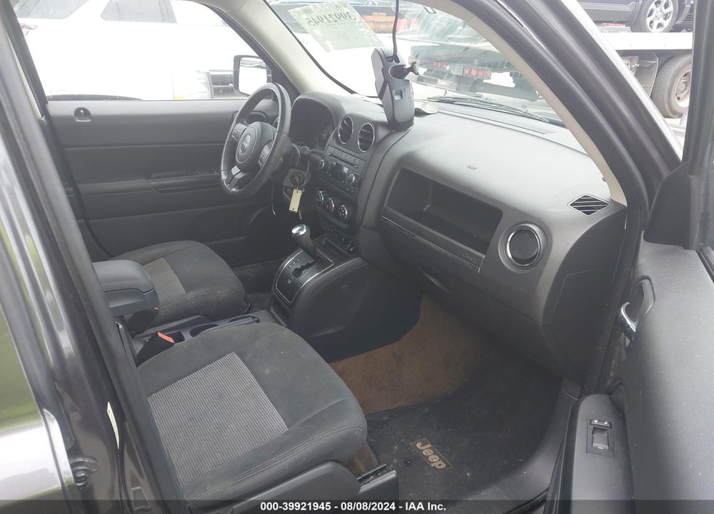 2014 JEEP PATRIOT LATITUDE VIN: 1C4NJRFB5ED762448