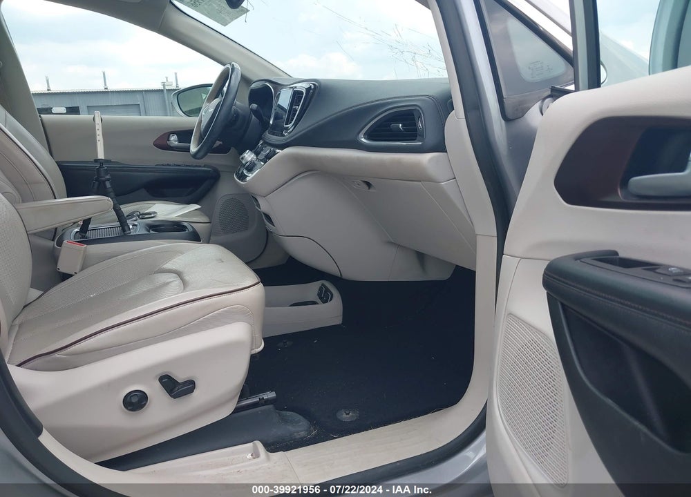 2017 CHRYSLER PACIFICA LIMITED VIN: 2C4RC1GGXHR504905