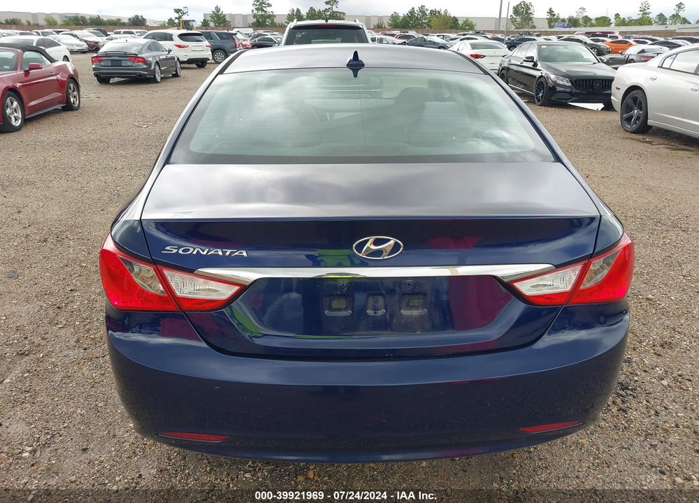 2013 HYUNDAI SONATA VIN: 5NPEB4AC1DH648925