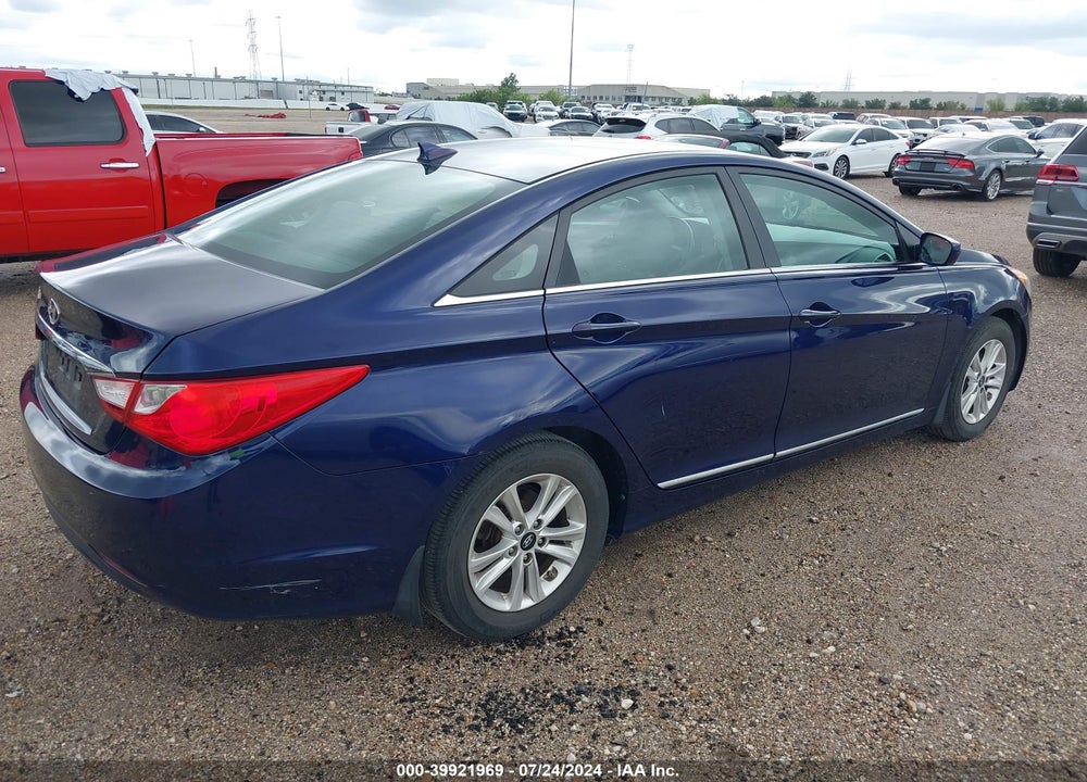 2013 HYUNDAI SONATA VIN: 5NPEB4AC1DH648925