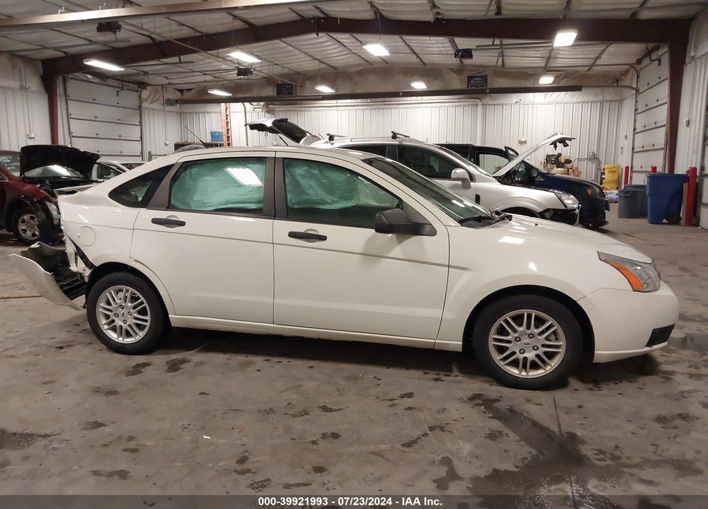 2010 FORD FOCUS SE VIN: 1FAHP3FN2AW153888
