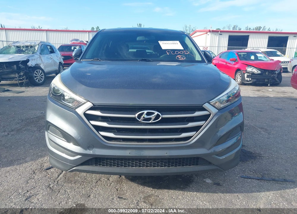 2017 HYUNDAI TUCSON SE VIN: KM8J23A42HU482116
