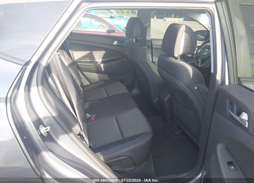 2017 HYUNDAI TUCSON SE VIN: KM8J23A42HU482116