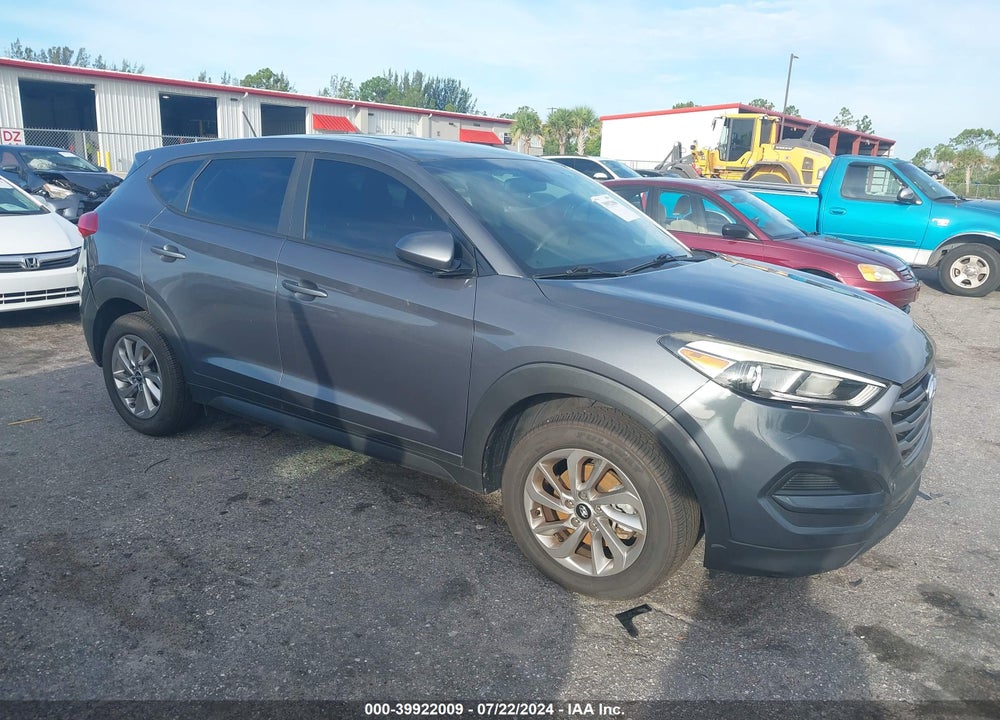 2017 HYUNDAI TUCSON SE VIN: KM8J23A42HU482116