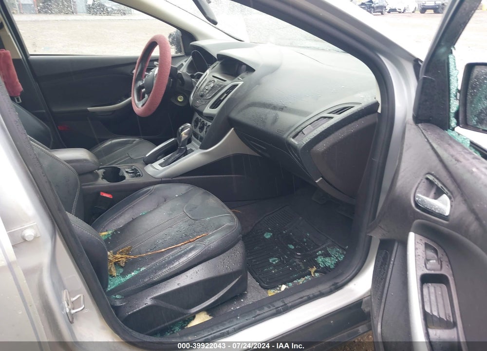 2013 FORD FOCUS SE VIN: 1FADP3F21DL373923