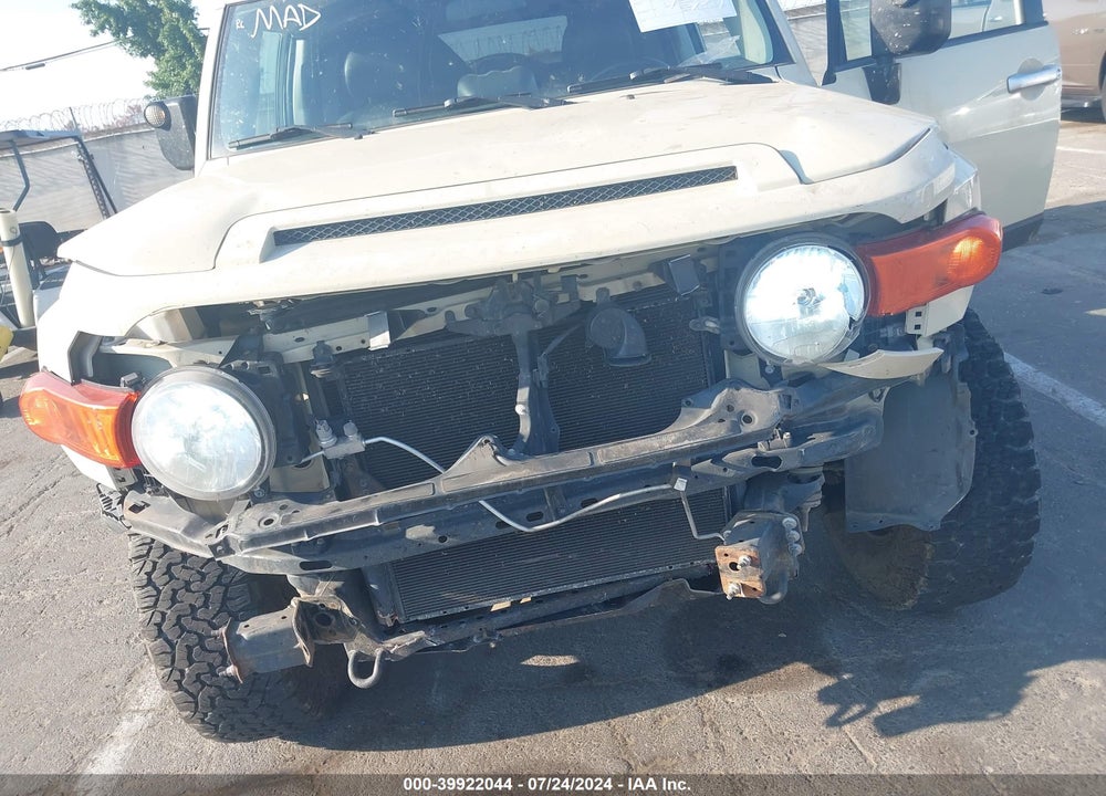 2008 TOYOTA FJ CRUISER VIN: JTEBU11F38K021569
