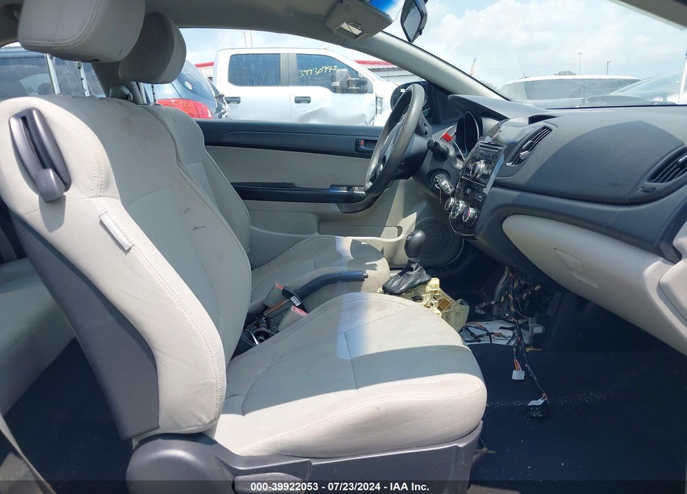 2010 KIA FORTE KOUP EX VIN: KNAFU6A28A5118798