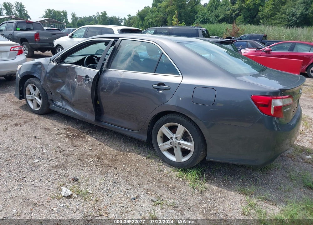 2014 TOYOTA CAMRY SE VIN: 4T1BF1FK9EU301545