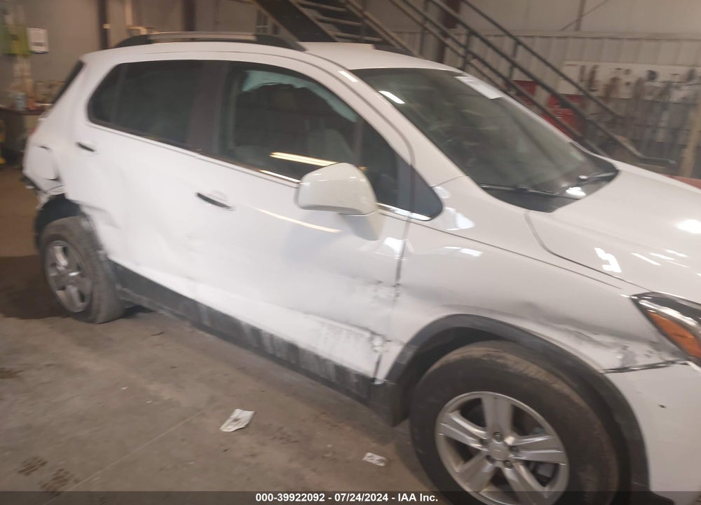 2020 CHEVROLET TRAX FWD LT VIN: 3GNCJLSB3LL225814
