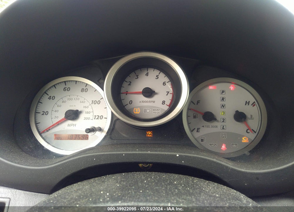 2005 TOYOTA RAV4 VIN: JTEHD20V750052307