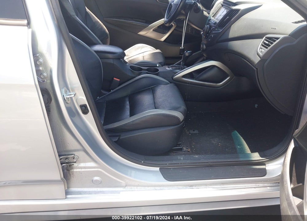 2016 HYUNDAI VELOSTER TURBO VIN: KMHTC6AE7GU255549