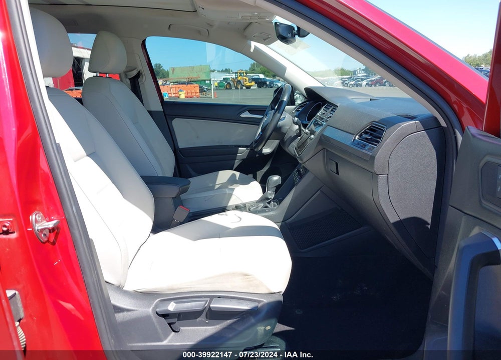 2019 VOLKSWAGEN TIGUAN 2.0T SE/2.0T SEL/2.0T SEL R-LINE/2.0T SEL R-LINE BLACK VIN: 3VV2B7AX2KM040024