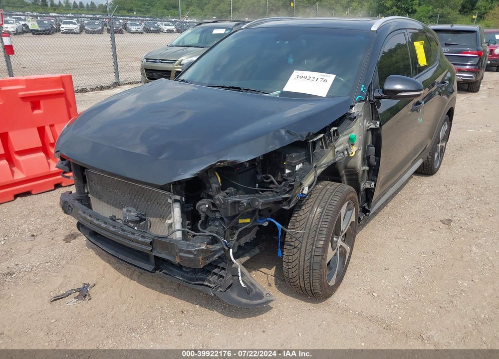 2018 HYUNDAI TUCSON SPORT VIN: KM8J3CAL4JU711115