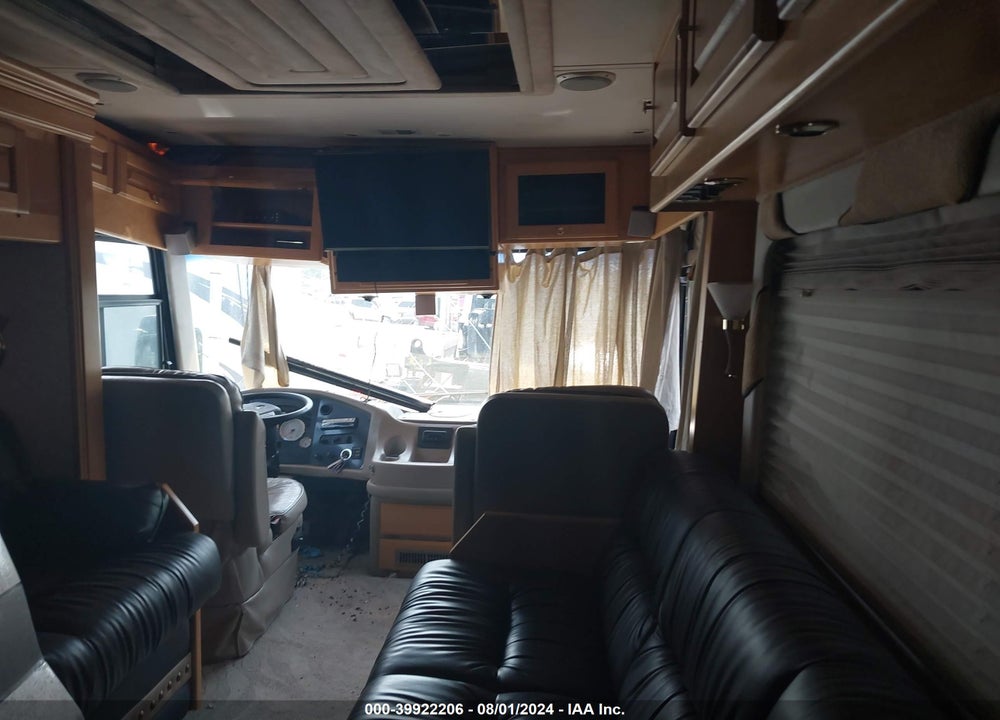2002 ROADMASTER RAIL MONOCOQUE VIN: 1RF14571721017582