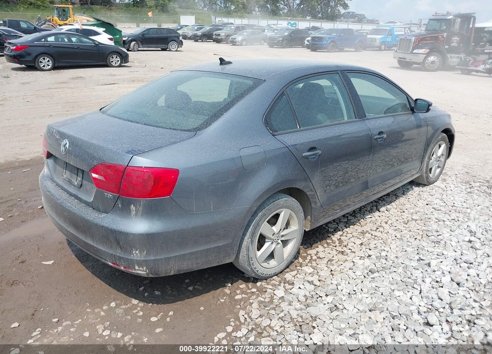 2012 VOLKSWAGEN JETTA 2.0L TDI VIN: 3VWLL7AJ0CM427830